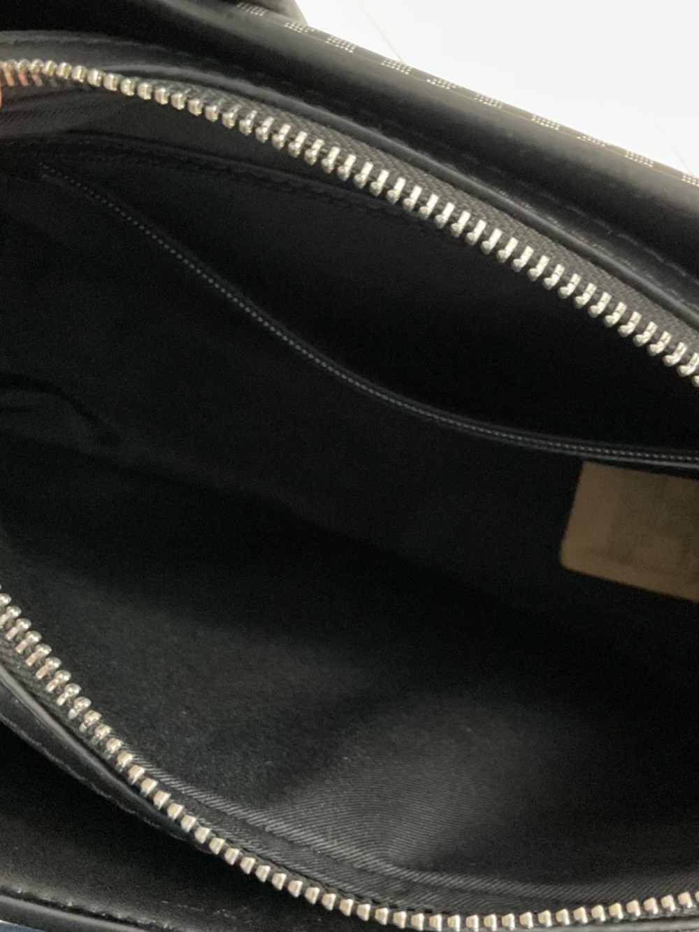 Michael Kors Laila Signature Logo Crossbody Bag NWT - Picture 8 of 11